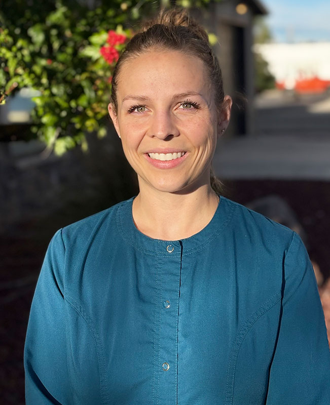 Dani, Dental Hygienist